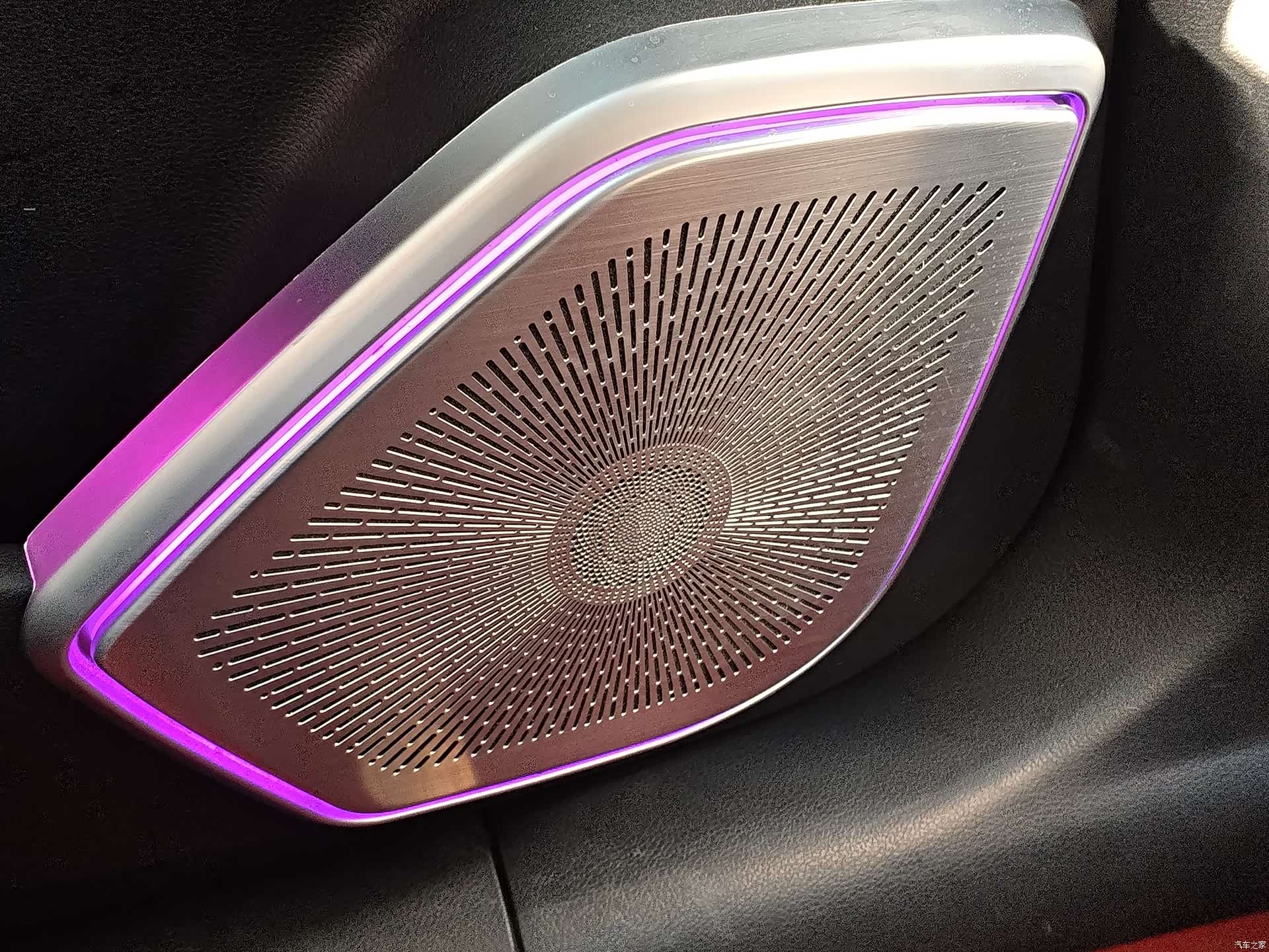 Audi Q5L, 2024 14