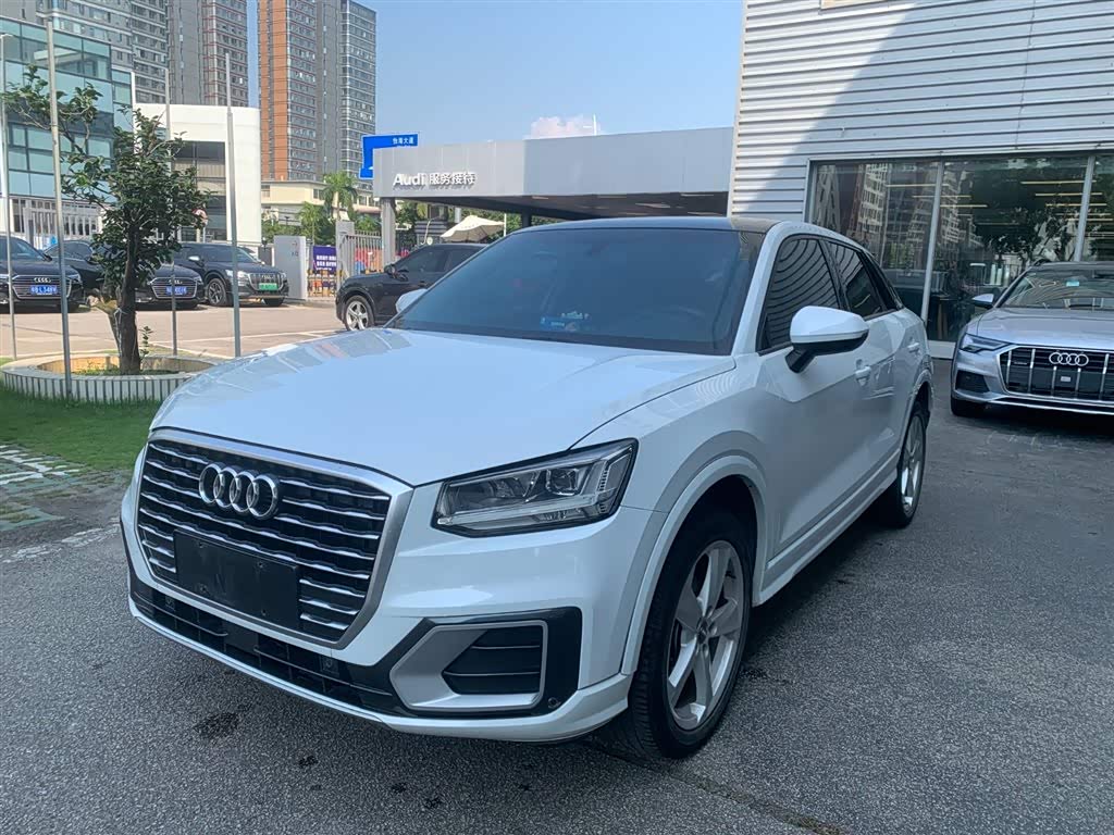 Audi Q2L