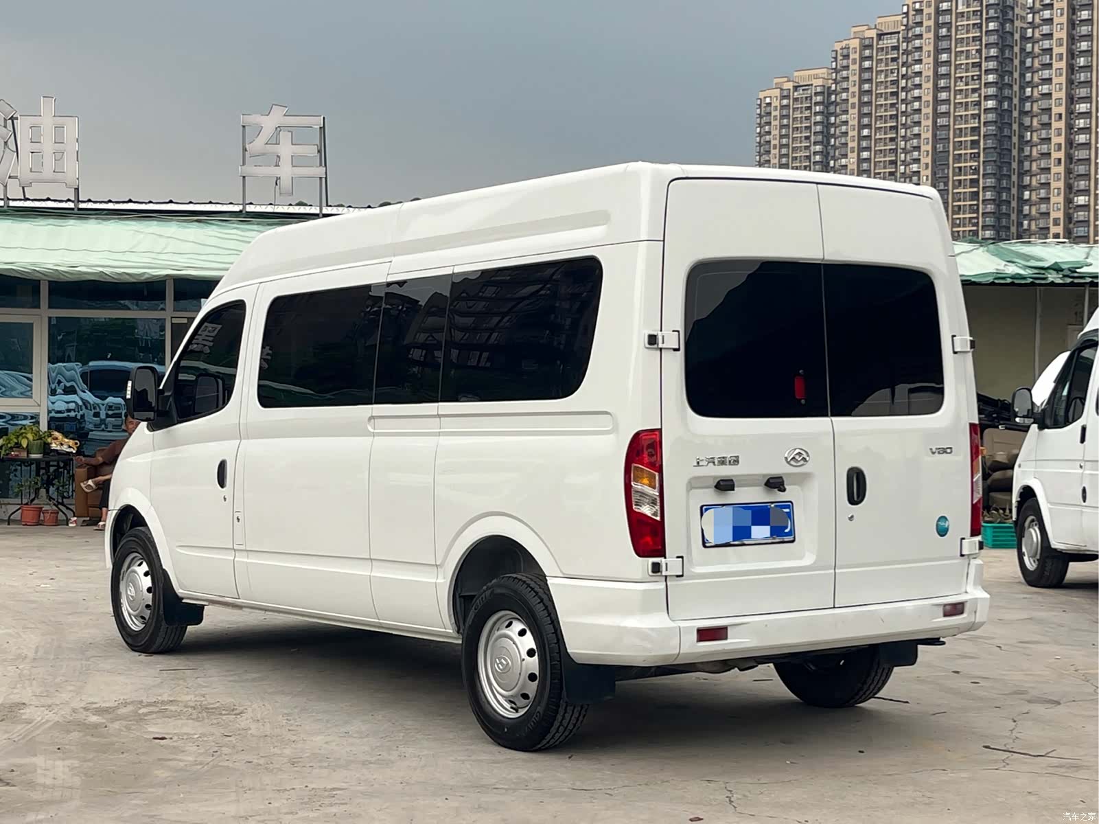 Maxus V80, 2024 6