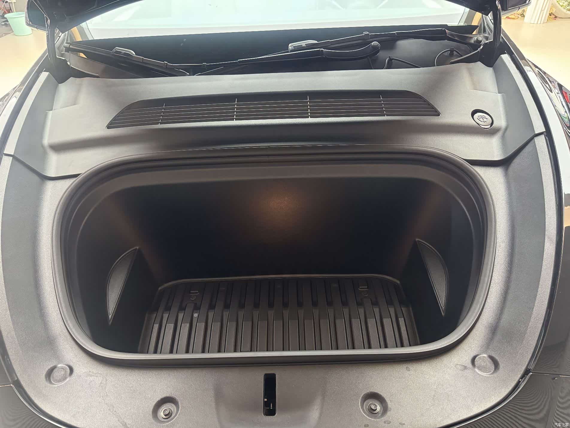 Tesla Model Y, 2022 6