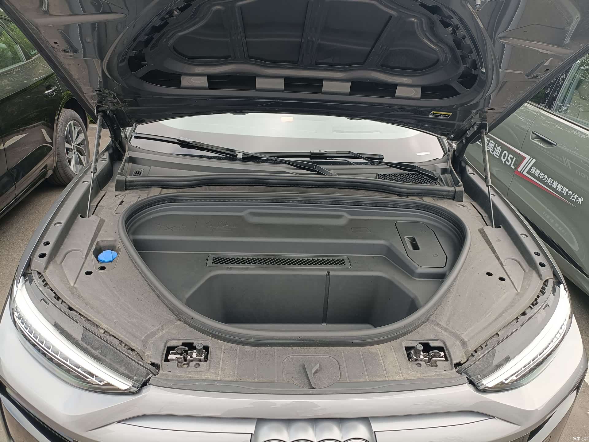 Audi e-tron, 2025 13