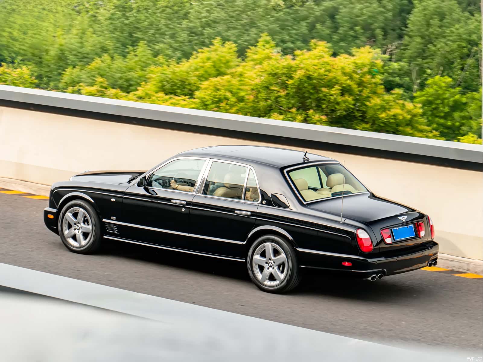 Bentley R, 2006 11