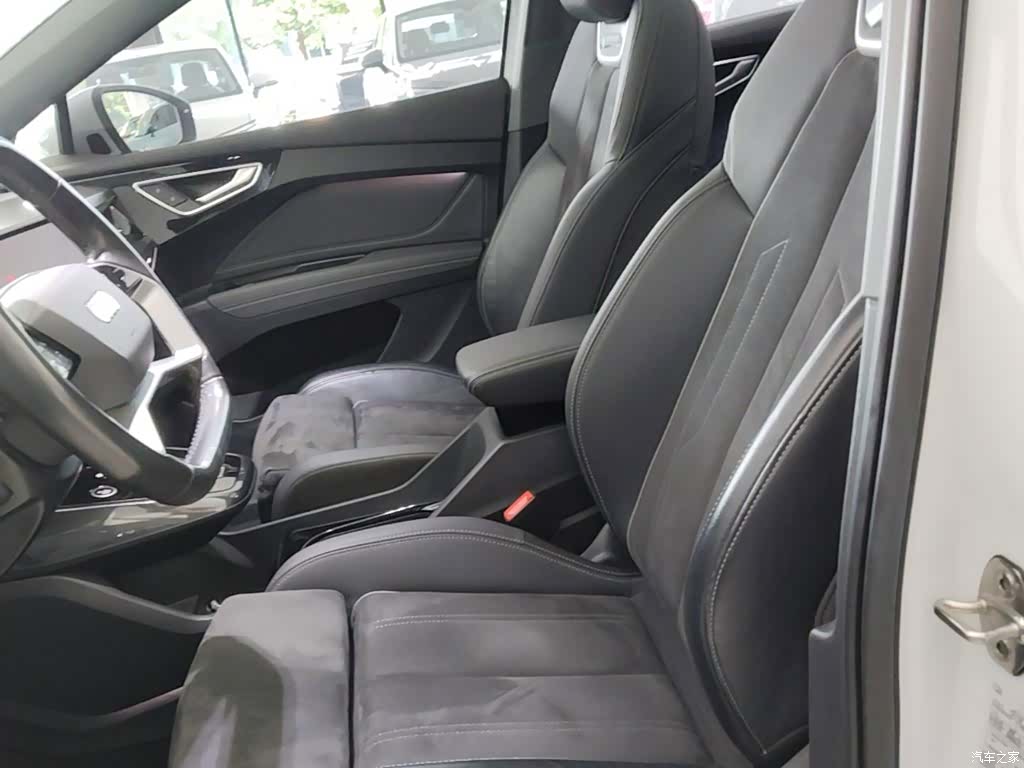 Audi Q4 e-tron, 2023 11