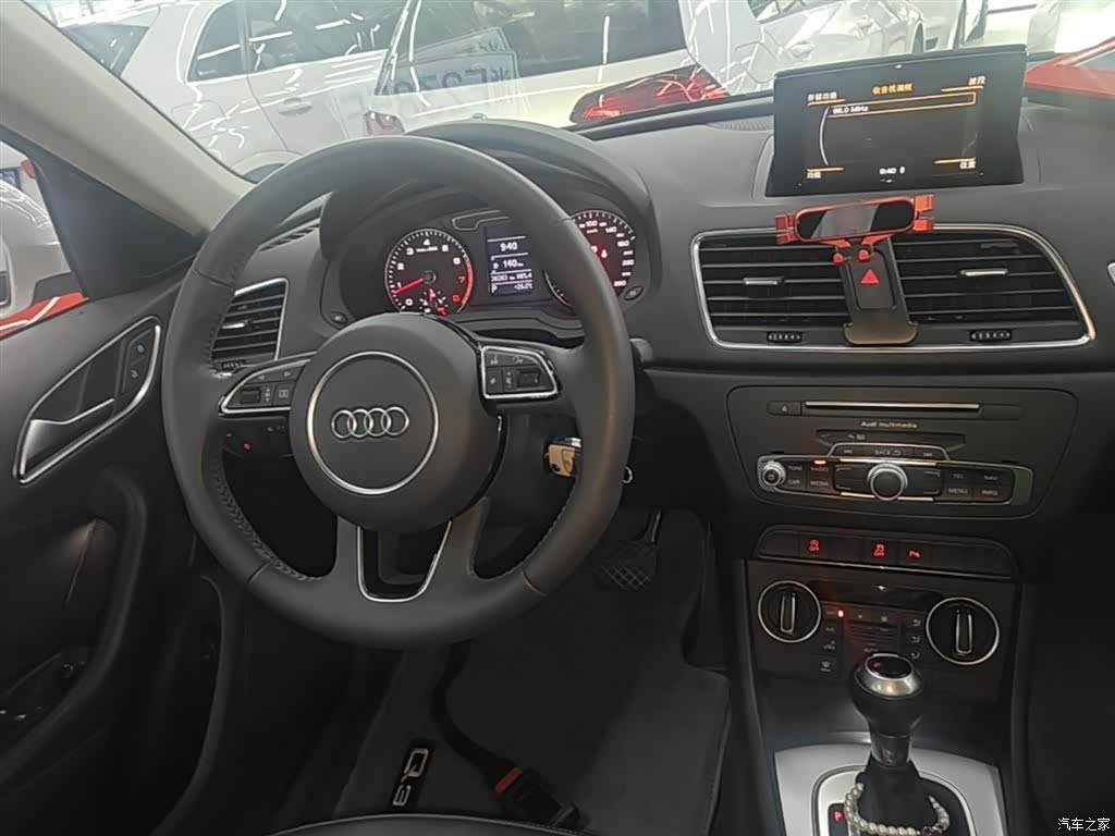 Audi Q3, 2019 10