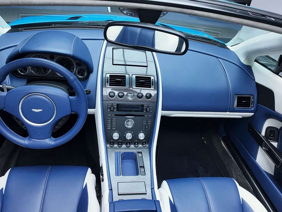 Aston Martin V8 Vantage