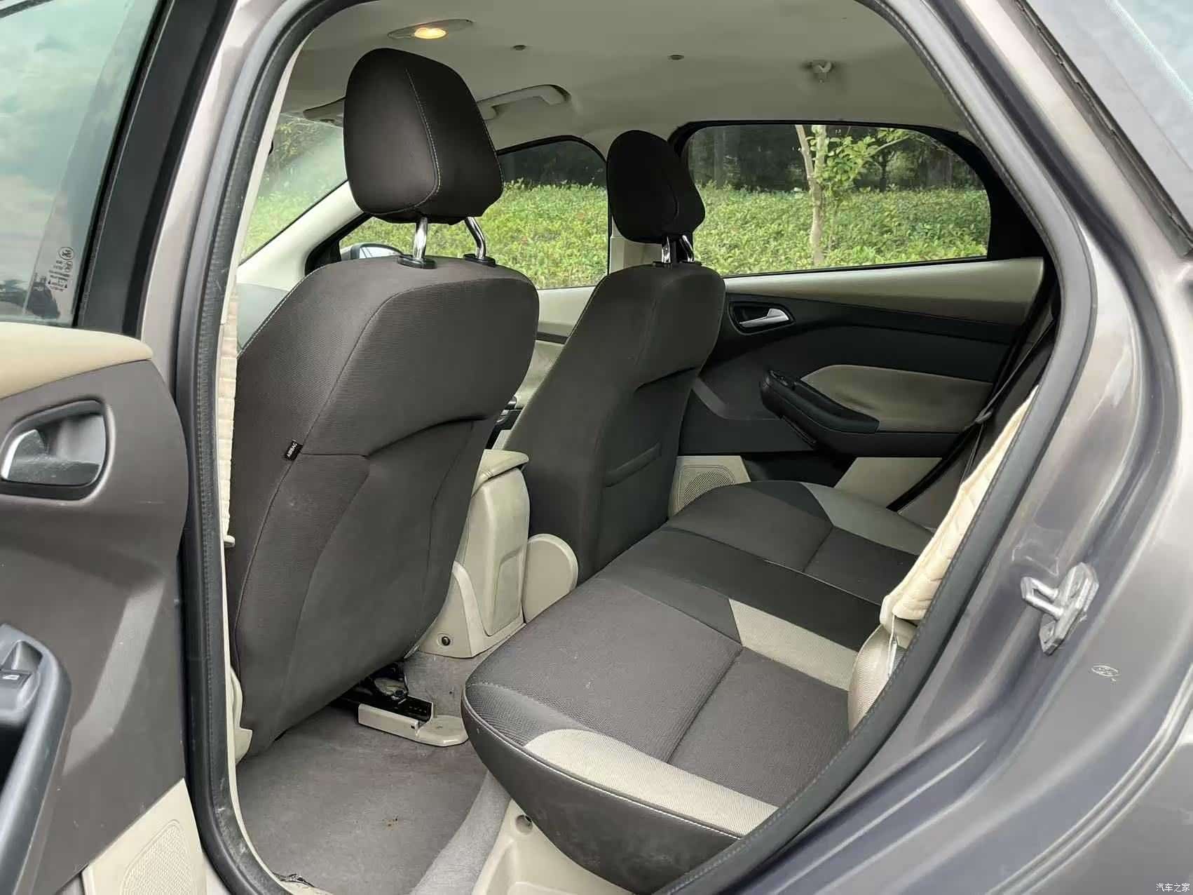 Ford Focus, 2014 8