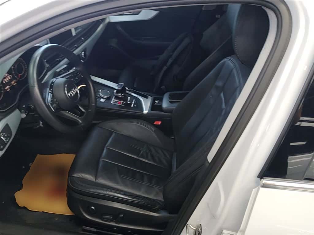 Audi A4L, 2019 15
