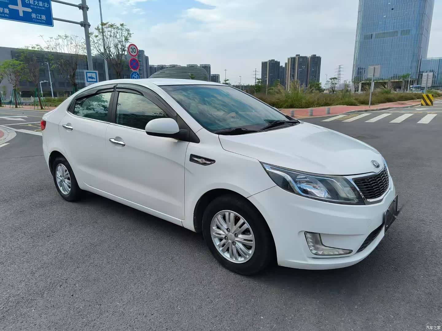 Kia K2, 2014 3
