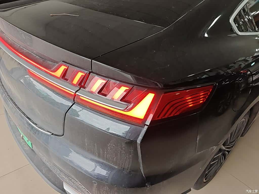 BYD Han, 2022 8