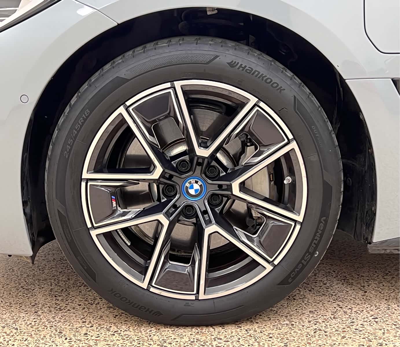 BMW i4, 2024 9