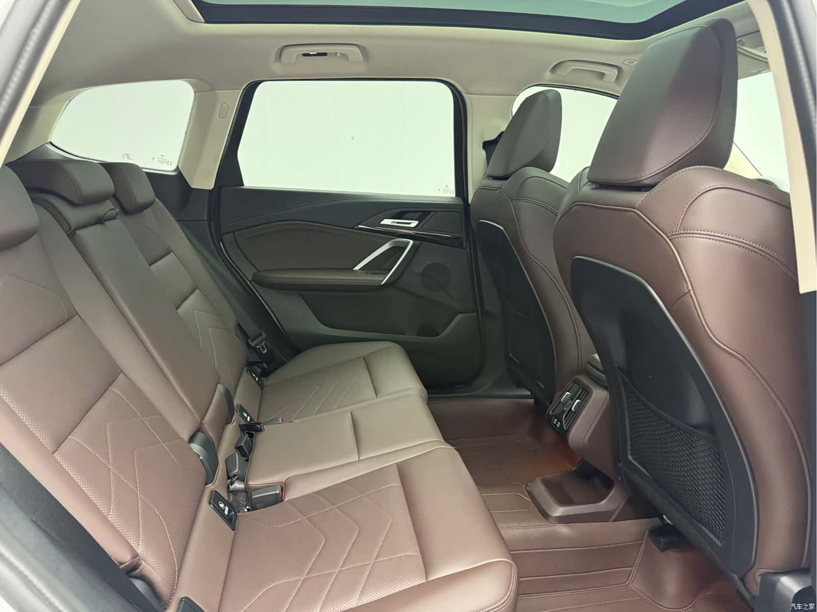 BMW X1, 2024 9