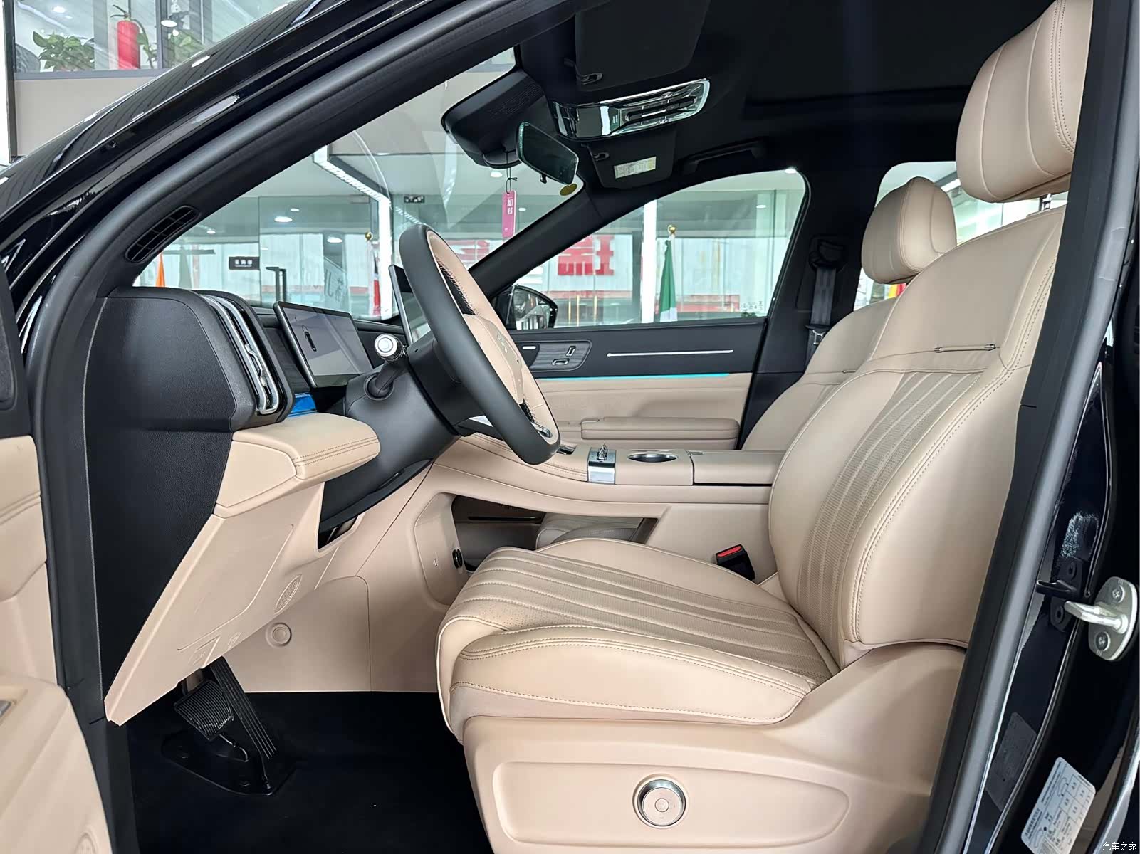 Jetour L7, 2025 7