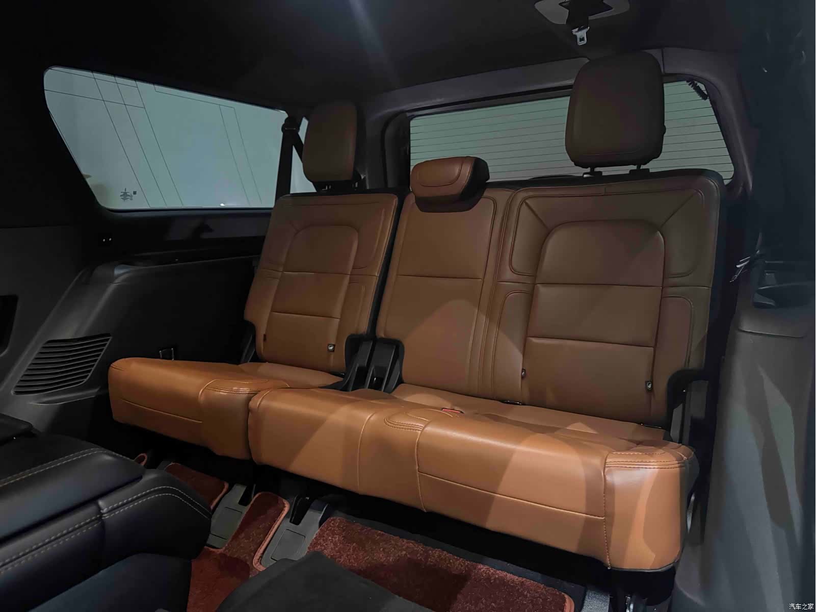 Lincoln Navigator, 2021 17
