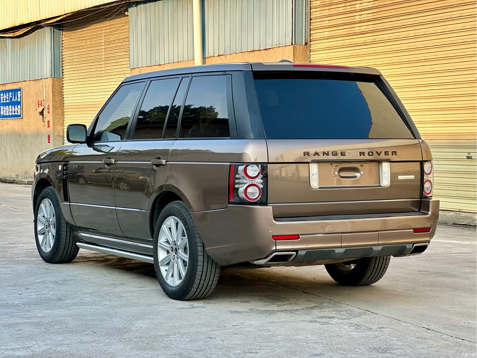 Land Rover Range Rover, 2012 7