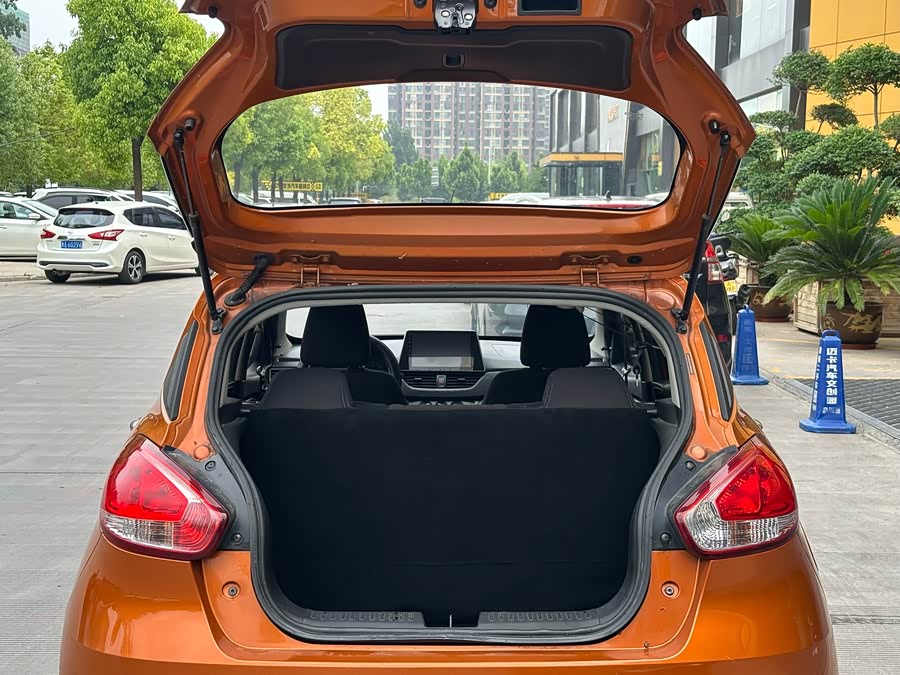 Baojun Baojun 310 2017, фото 17
