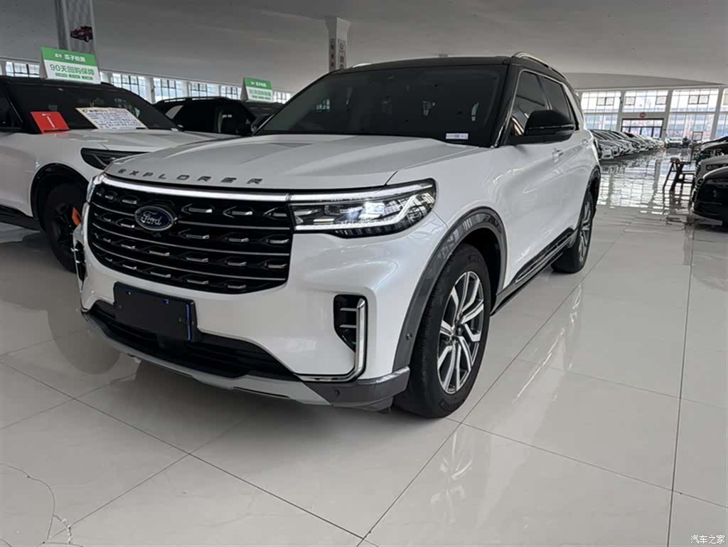Ford Explorer, 2023 3