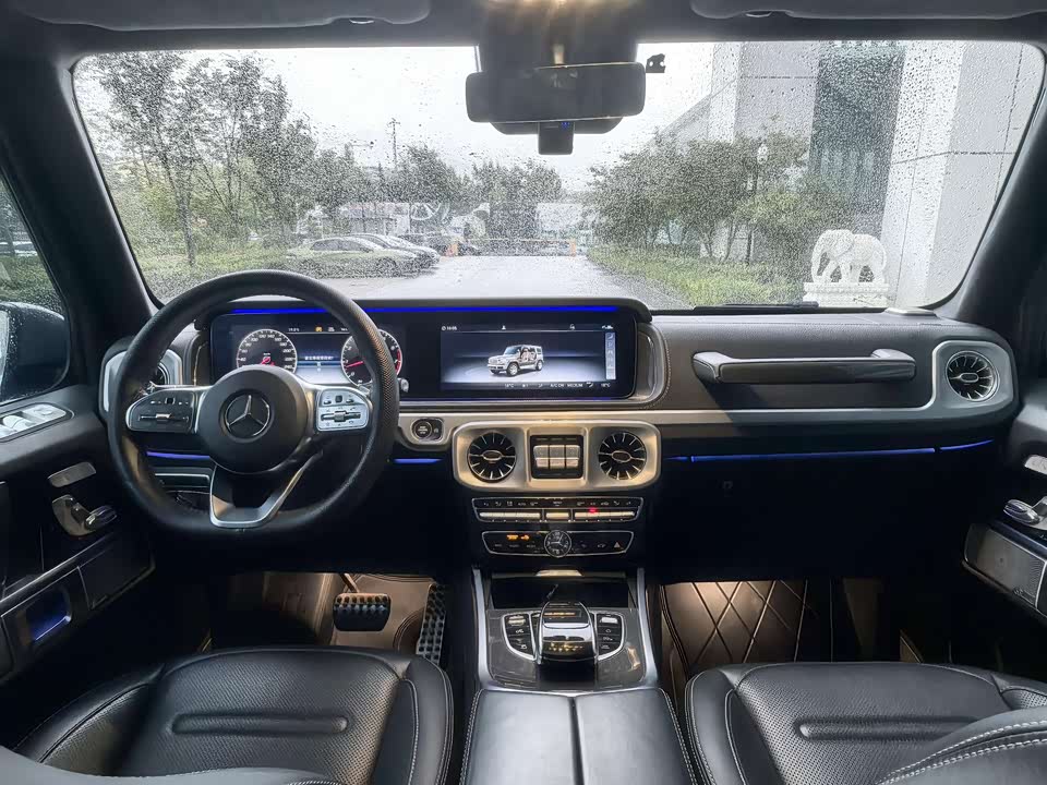 Mercedes-Benz G-class