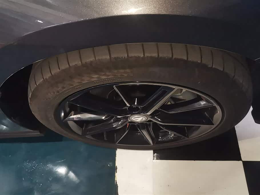Changan UNI-V Smart iDD Changan UNI-V Smart iDD