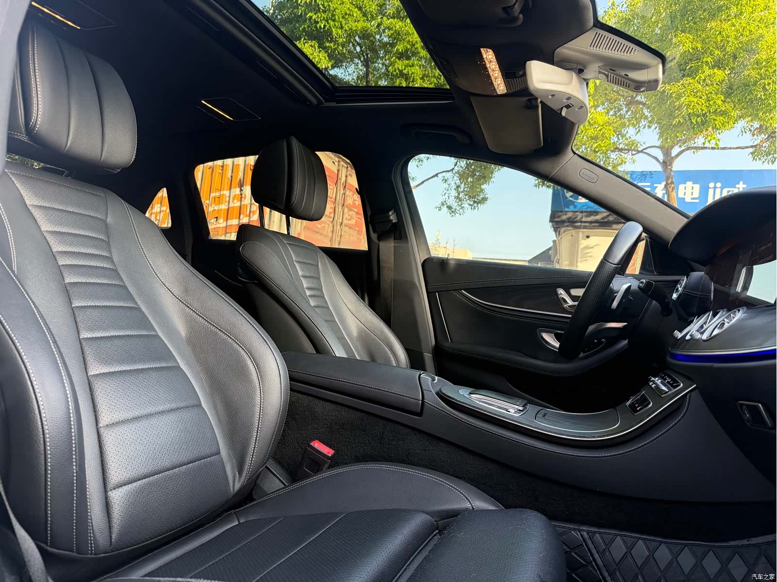 Mercedes-Benz E-Class, 2018 12