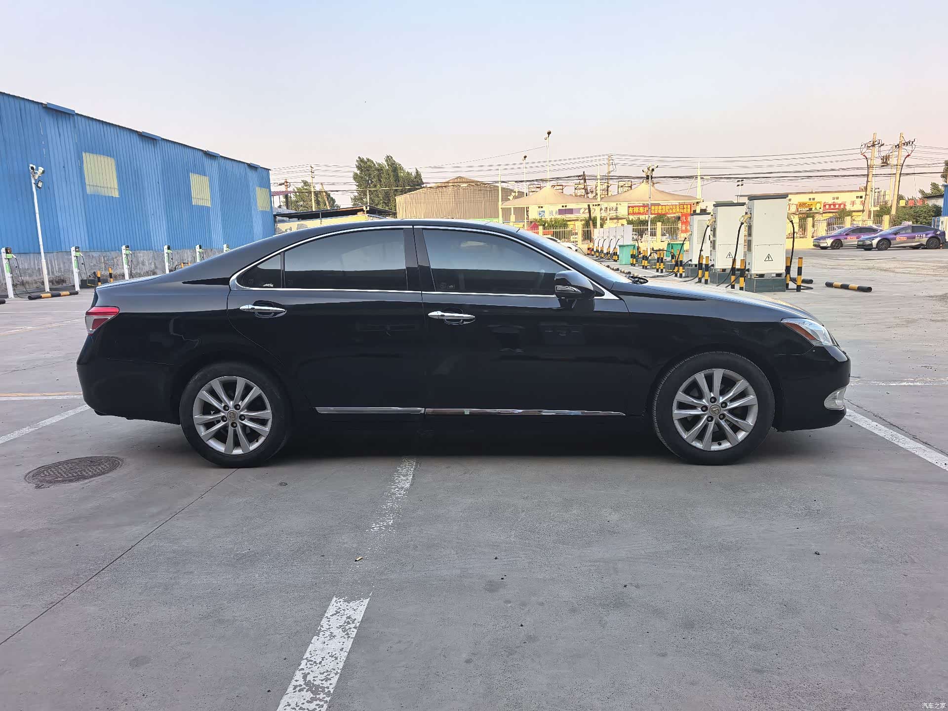 Lexus ES, 2011 3