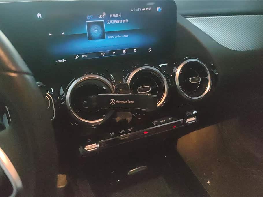Mercedes-Benz GLA Mercedes-Benz GLA