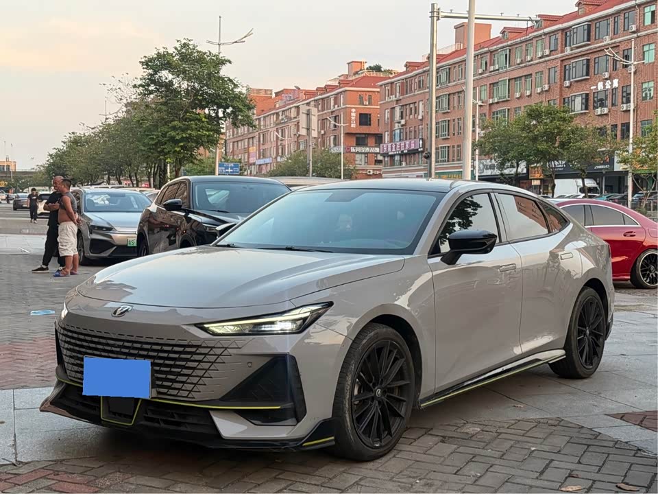 Changan UNI-V