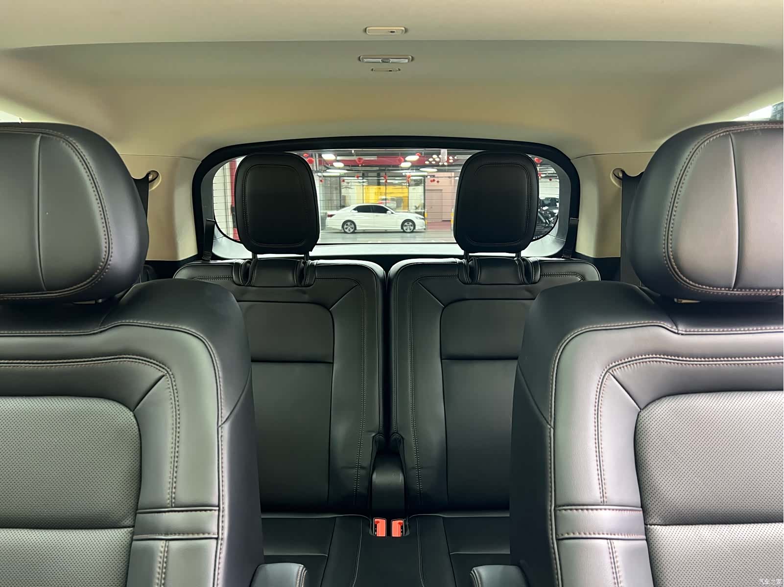 Lincoln Aviator, 2024 9