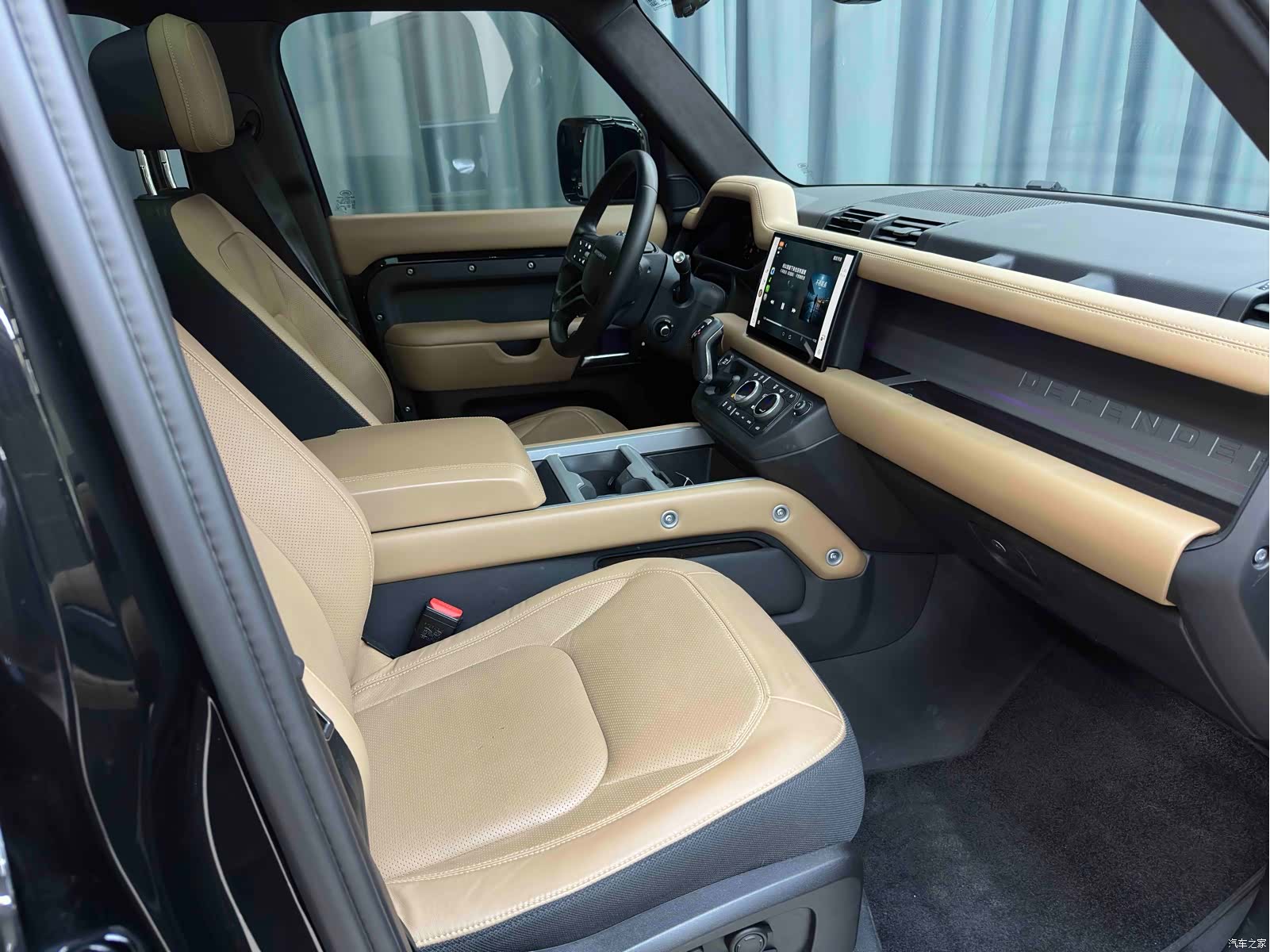 Land Rover Defender, 2025 18