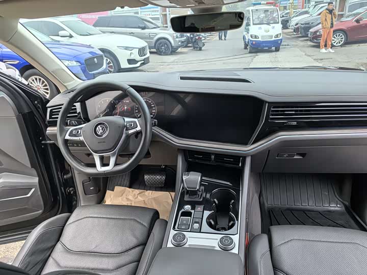 Volkswagen Touareg, 2020 года фото 9
