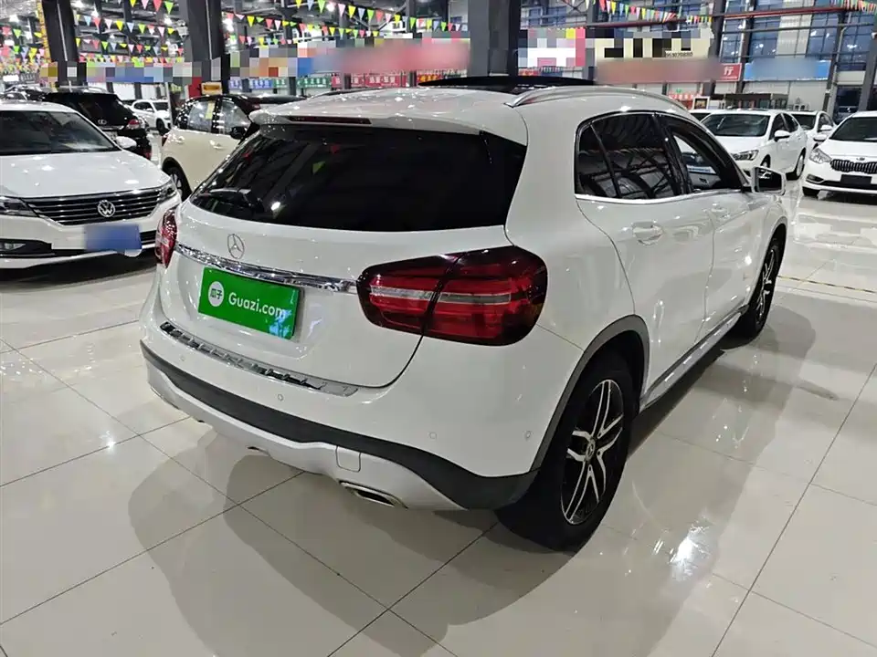 Mercedes-Benz GLA