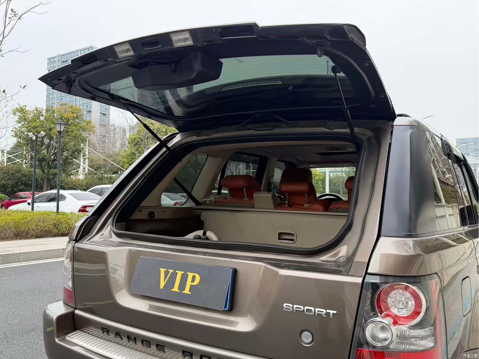 Land Rover Range Rover, 2011 8