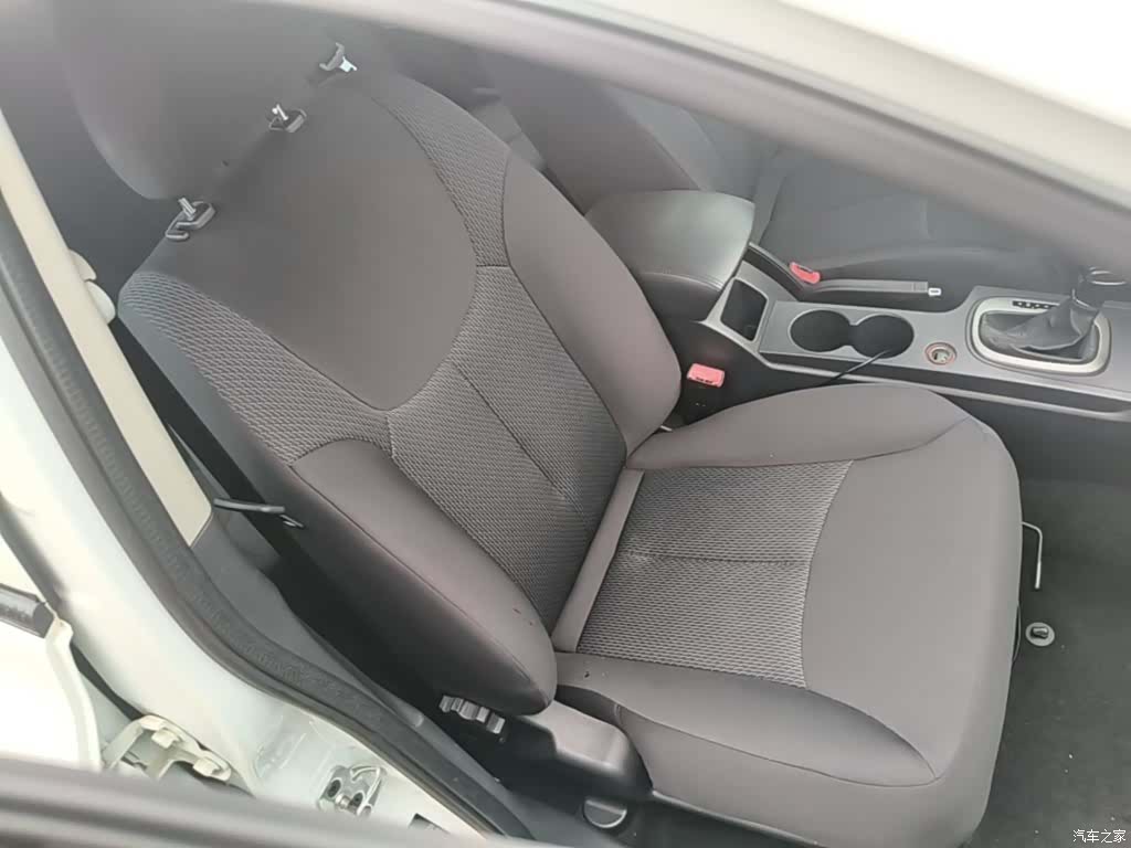 Roewe 350, 2016 25
