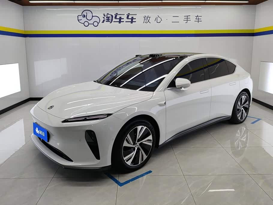 NIO ET5