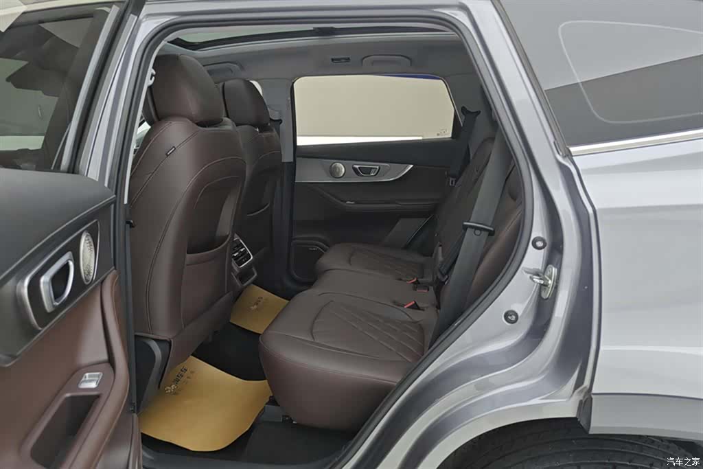 Chery Tiggo 8, 2024 11