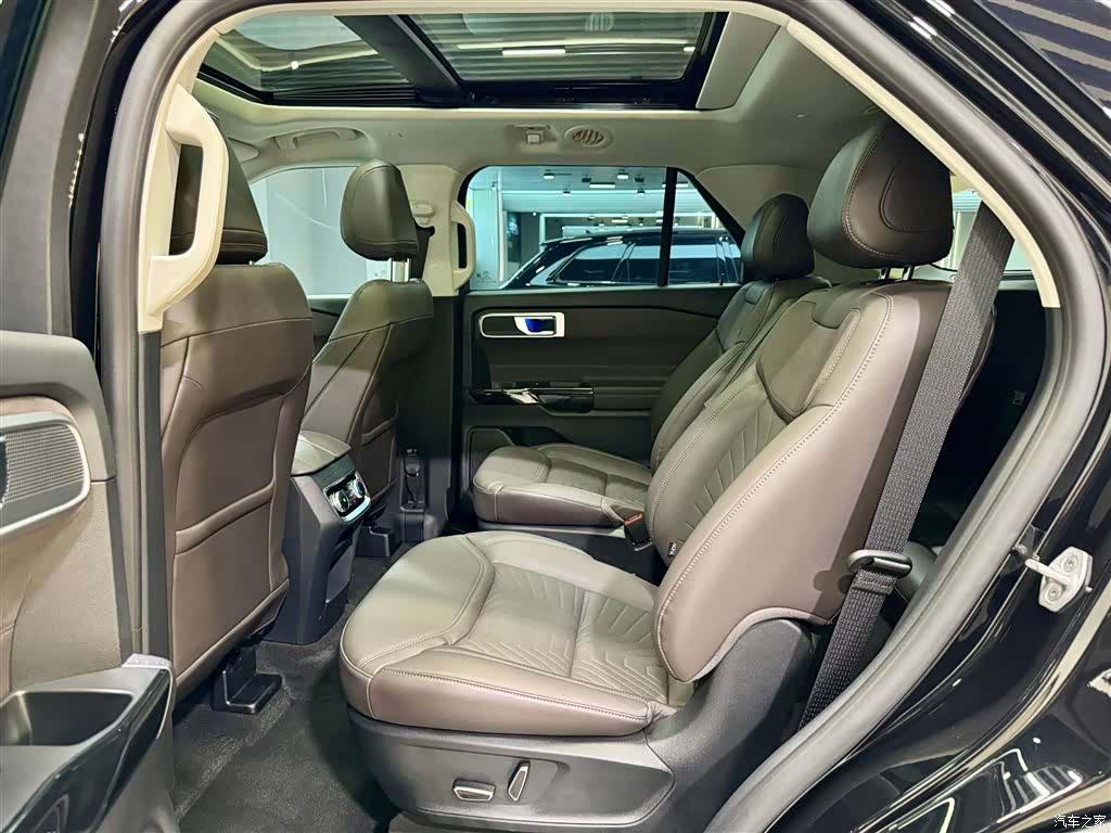 Ford Explorer, 2025 20
