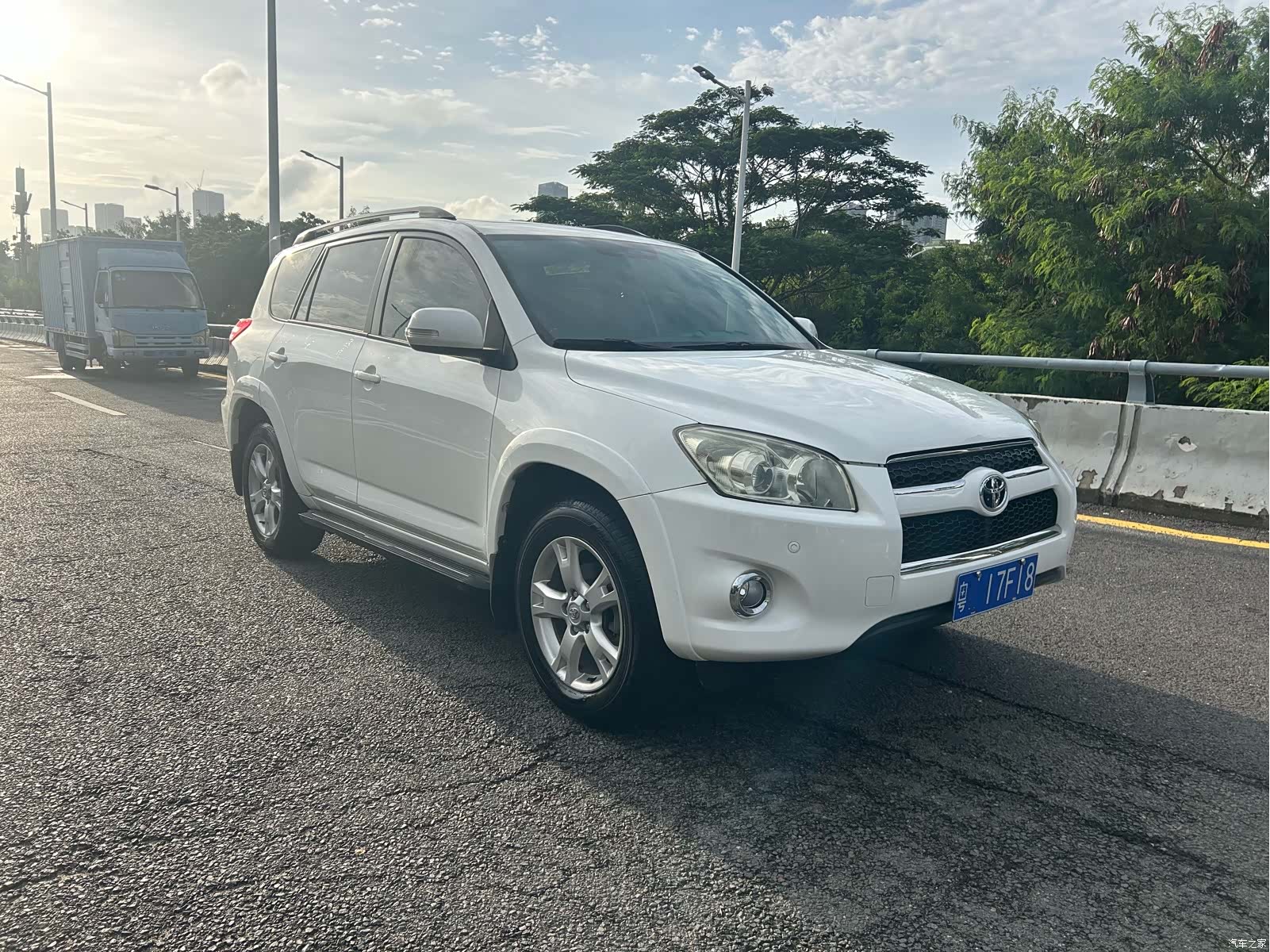 Toyota RAV4, 2011 3