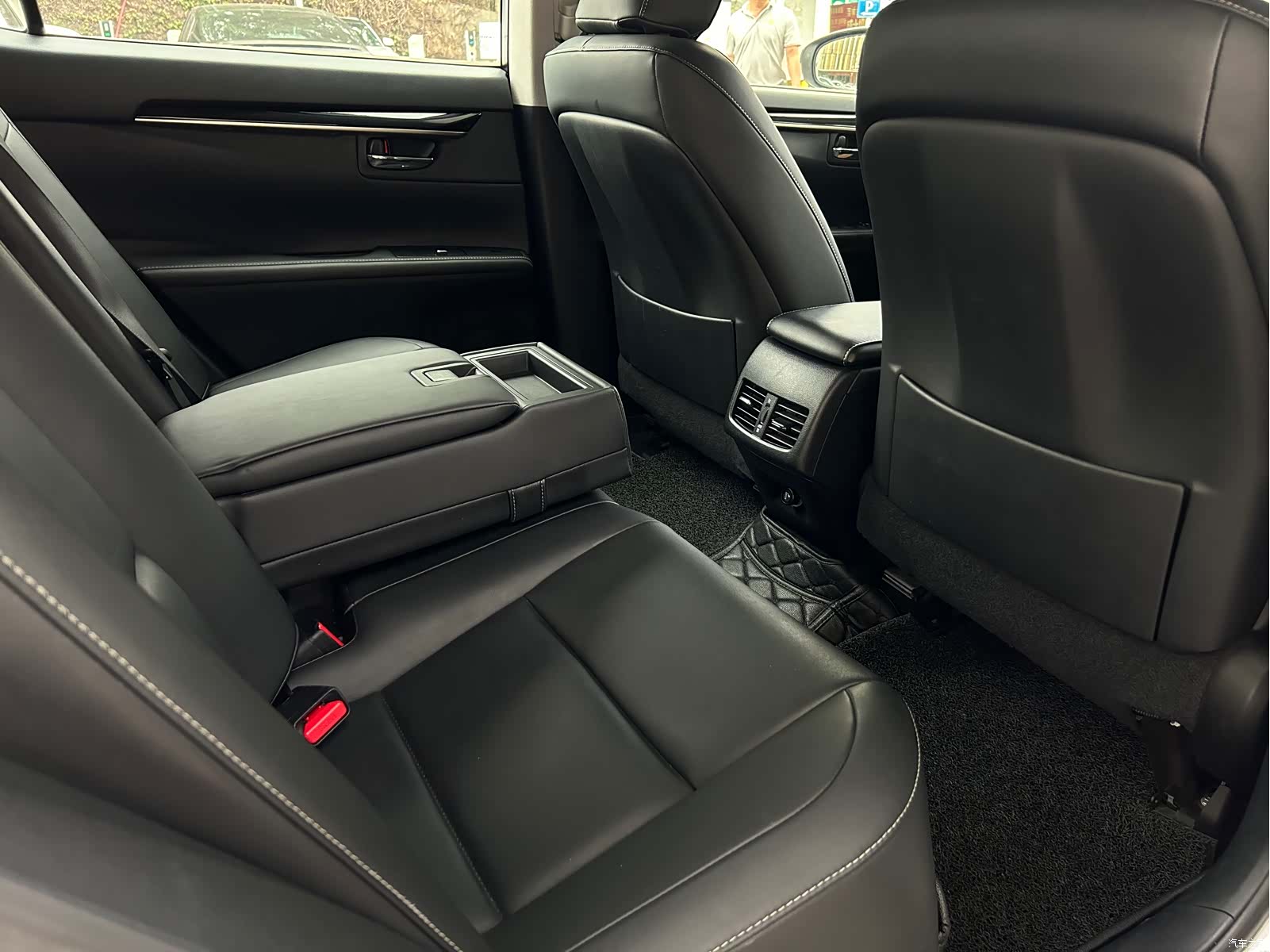 Lexus ES, 2013 8