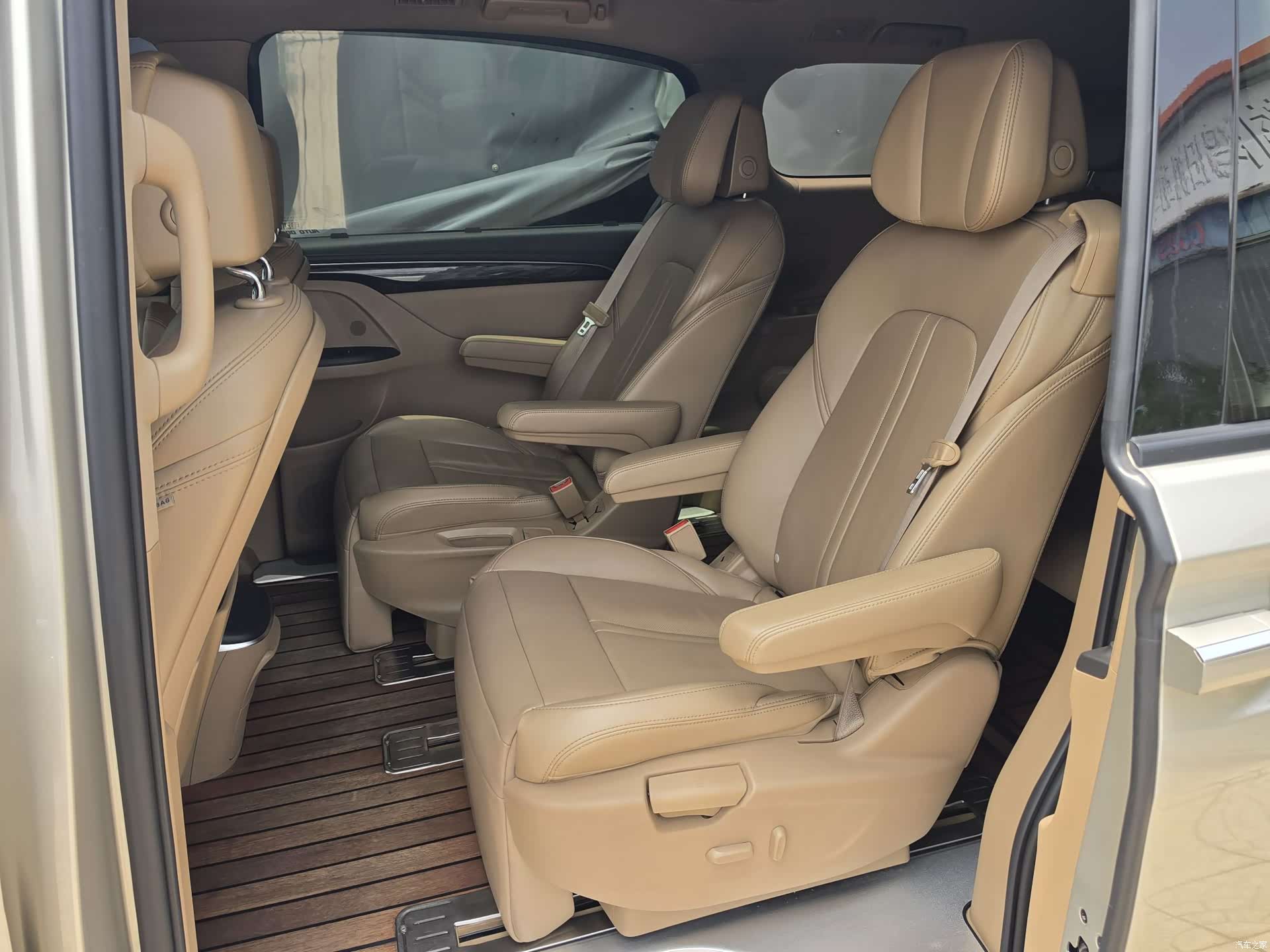 Buick GL8, 2017 8