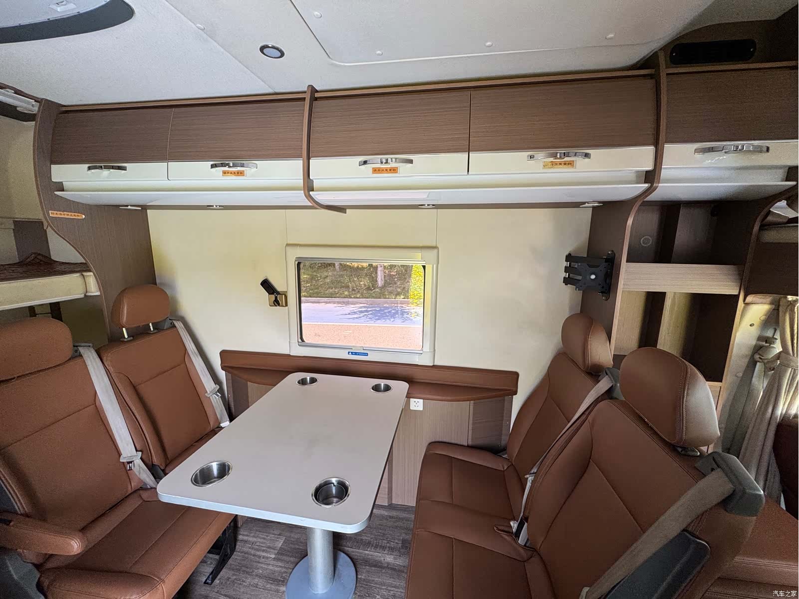 Maxus V80, 2021 19