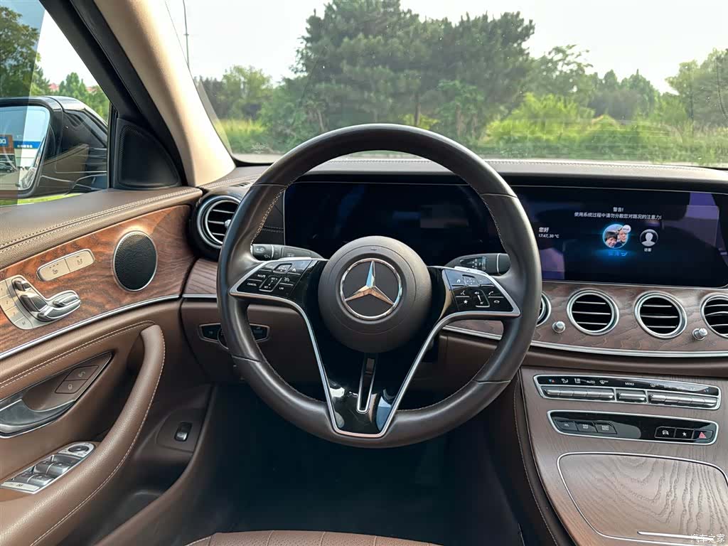 Mercedes-Benz E-Class, 2023 19