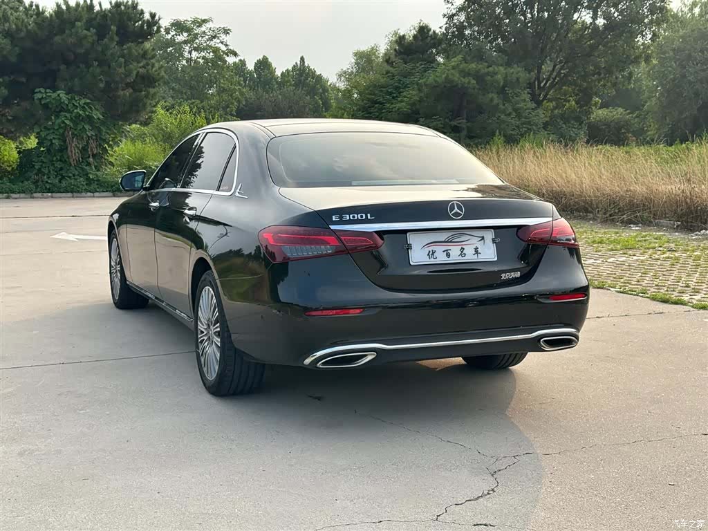 Mercedes-Benz E-Class, 2023 4