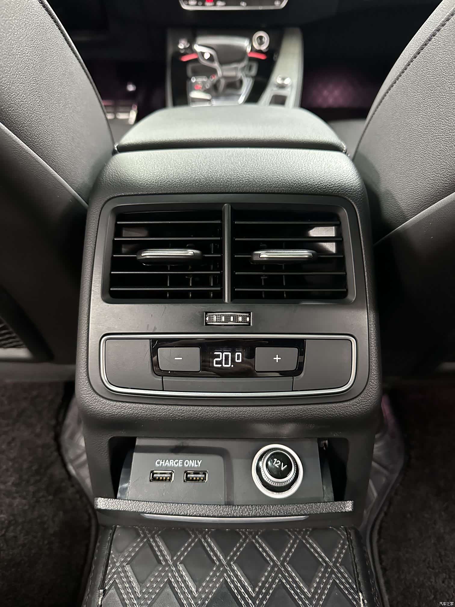 Audi A4L, 2023 23