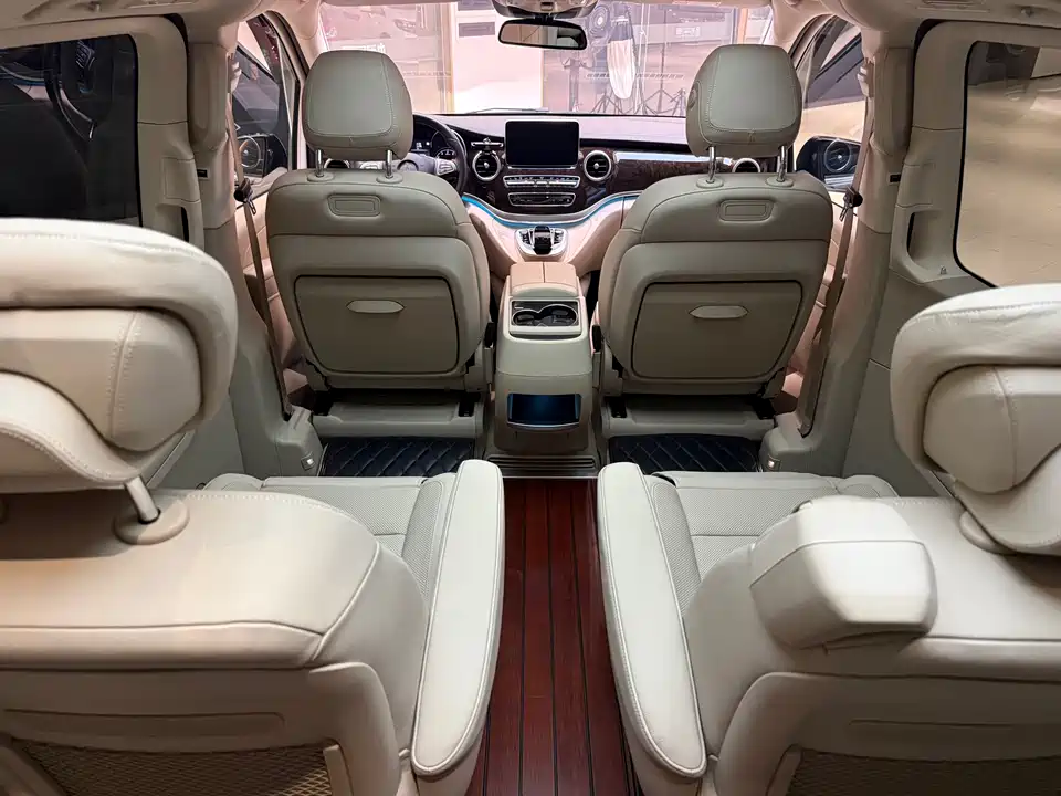 Mercedes-Benz V-class