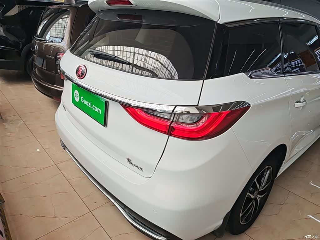 BYD Song, 2017 8