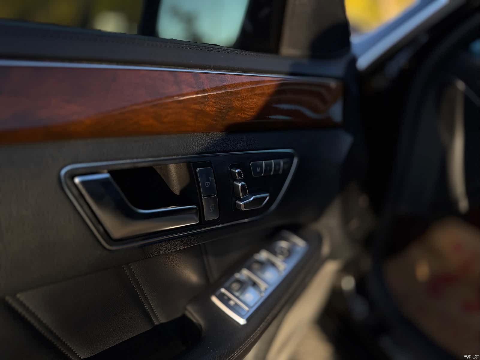 Mercedes-Benz E-Class, 2015 27