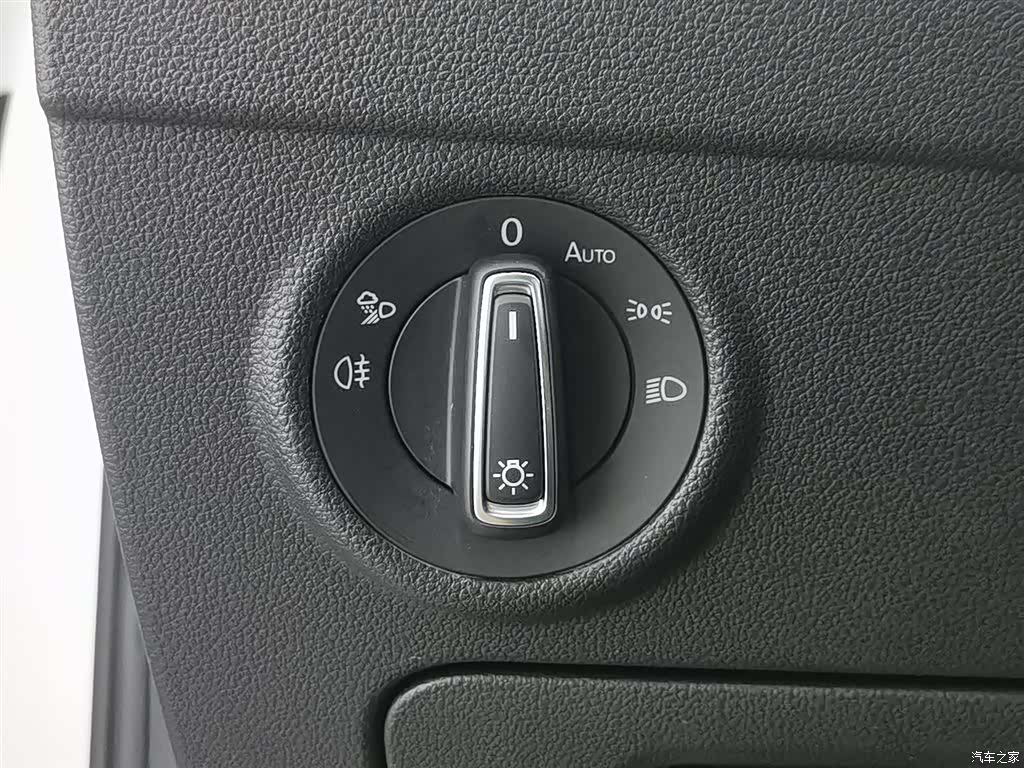 Volkswagen Tiguan L, 2023 21