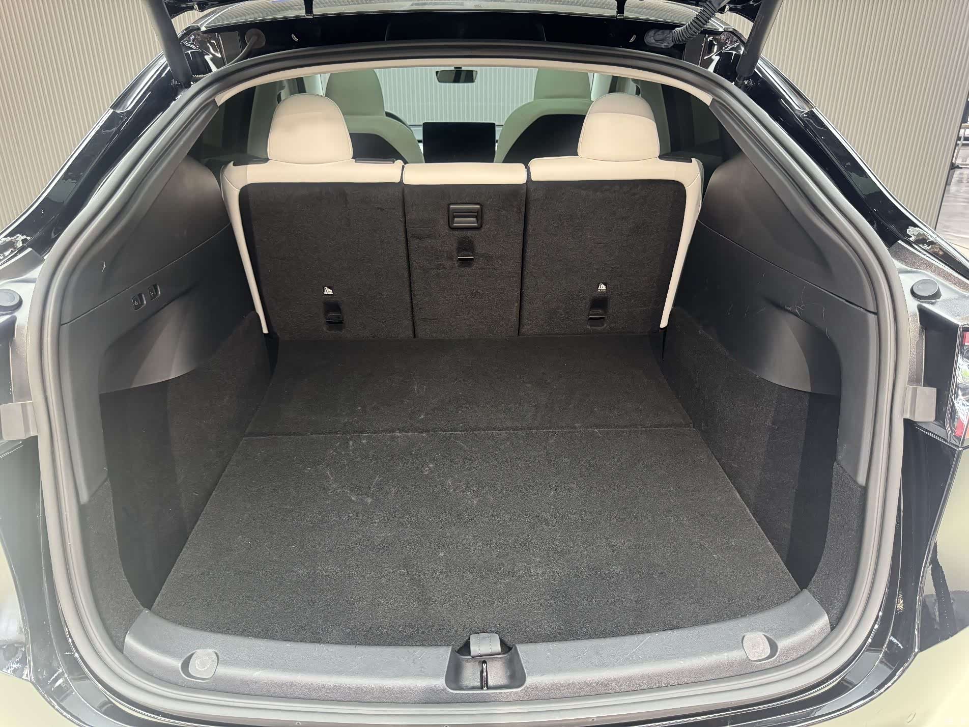 Tesla Model Y, 2022 9