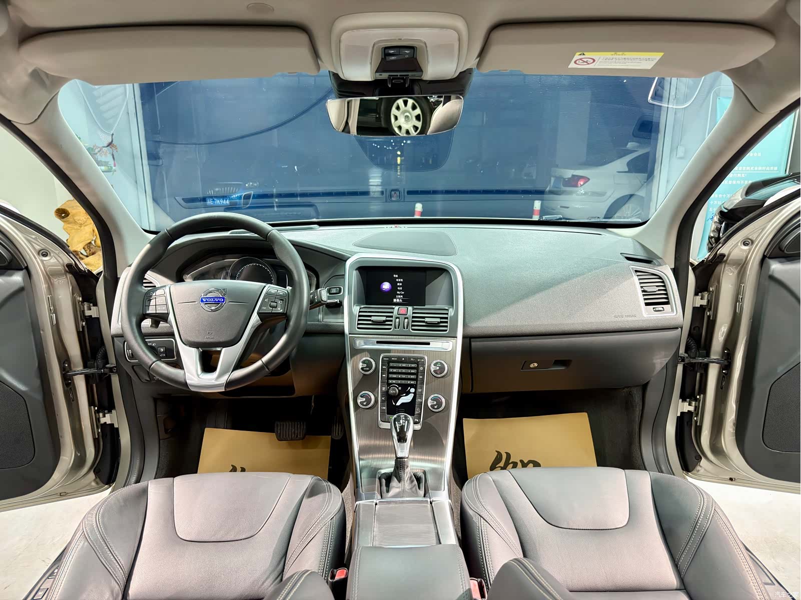 Volvo XC60, 2015 14