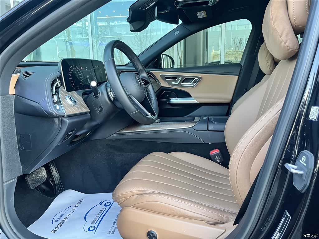 Mercedes-Benz E-Class, 2024 7