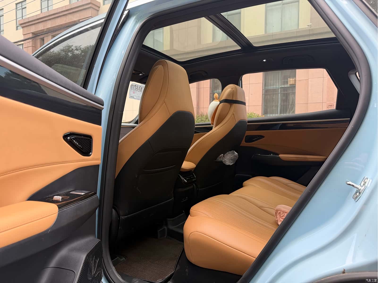 Geely Galaxy L7, 2023 18